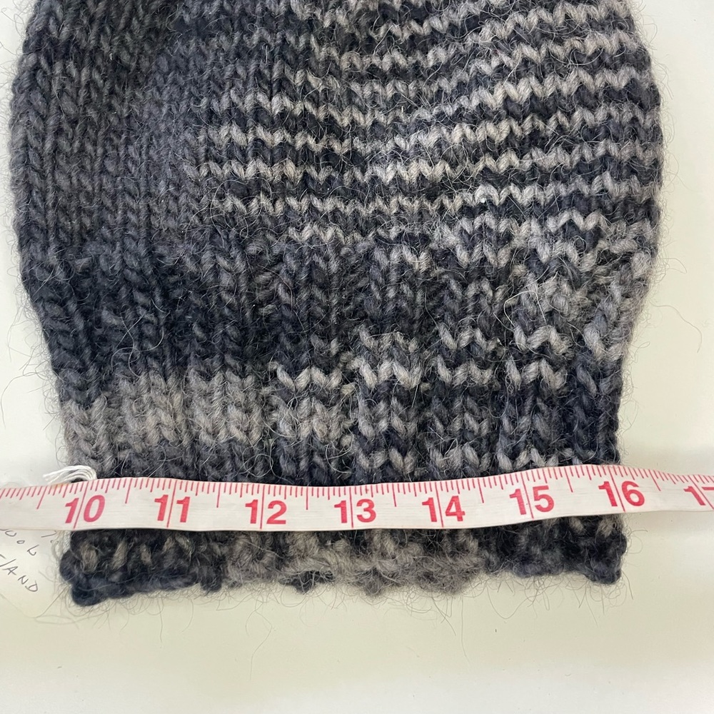 Wool Iceland handmade beanie hat - Picture 3 of 4